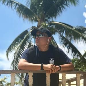 Meet your Posher, Emanuel